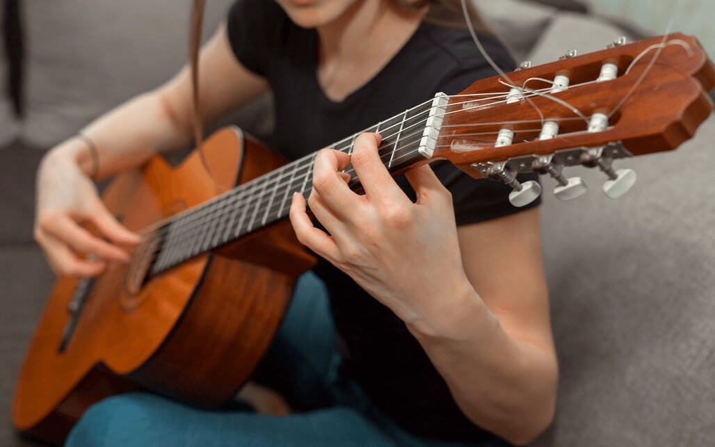 Mastering the Classical Guitar – cover