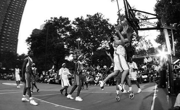 Pick-Up Basketball in NYC (Trailer) – cover