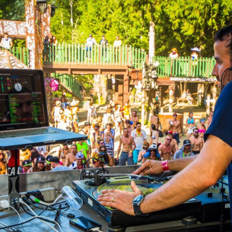Amadeus – Lovewize (Guest Mix) cover