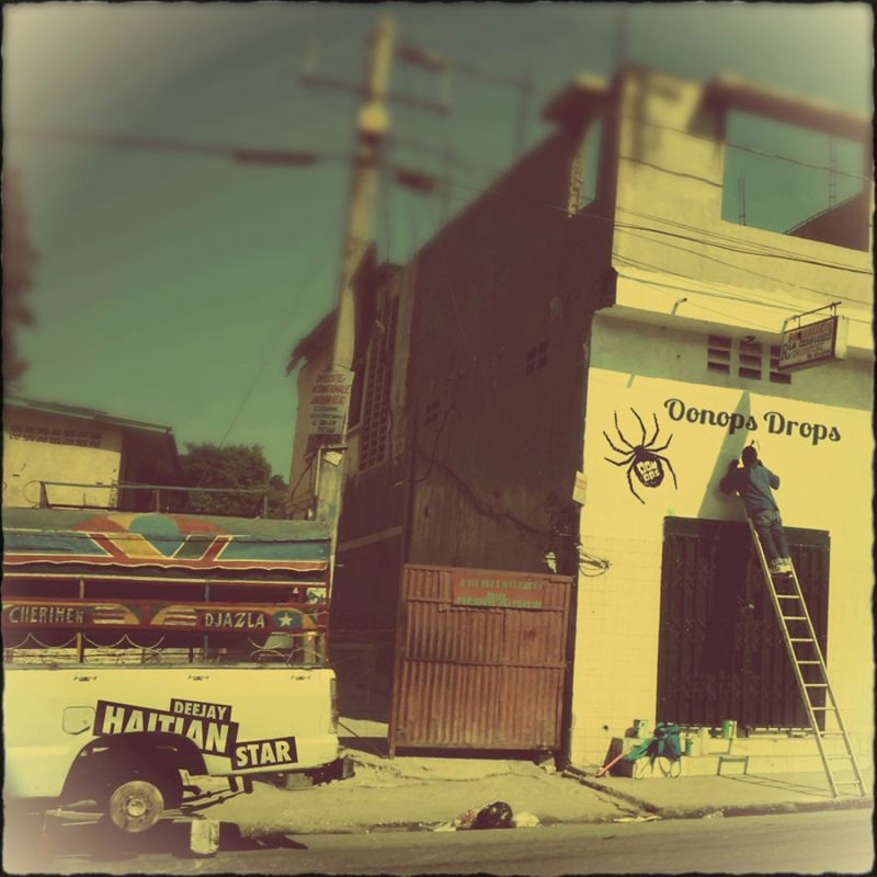 Oonops Drops – World Trail cover
